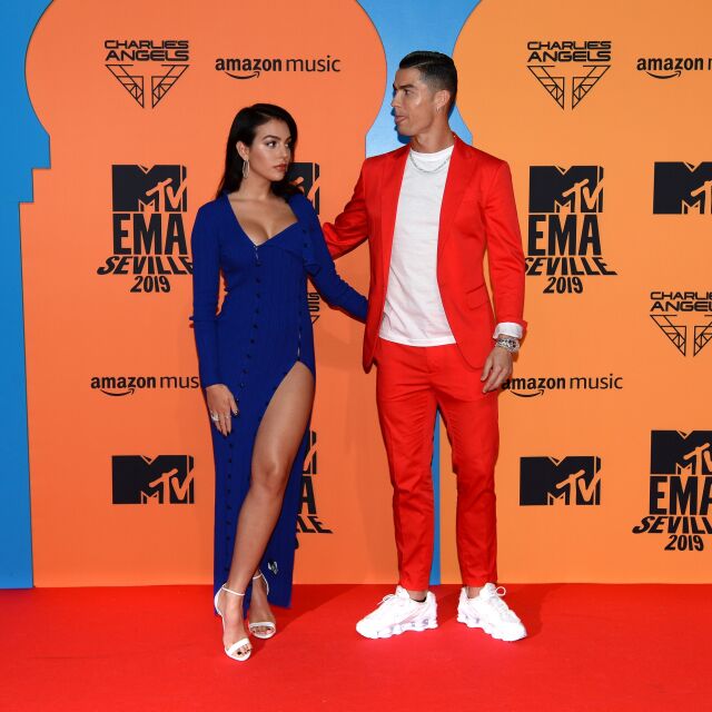 Роналдо и Джорджина предизвикаха фурор на европейските награди на MTV (ВИДЕО)