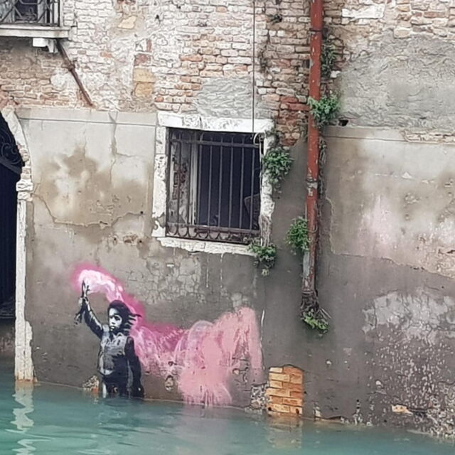 Бедствено положение в Италия заради наводненията във Венеция