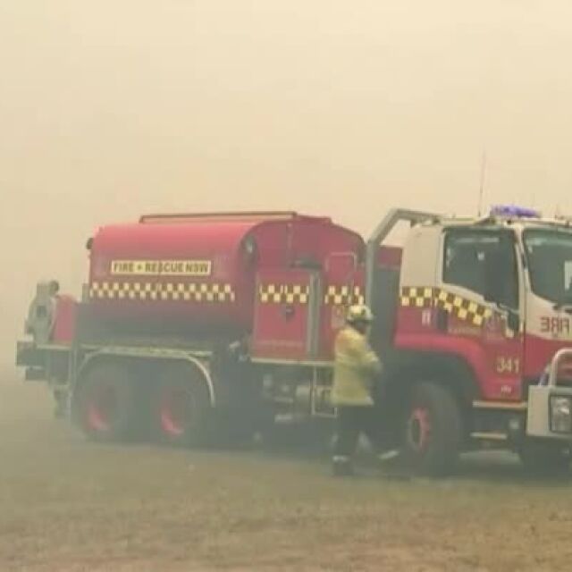 Бременна в 3-ия месец пожарникарка продължава да се бори с огъня в Австралия (ВИДЕО)