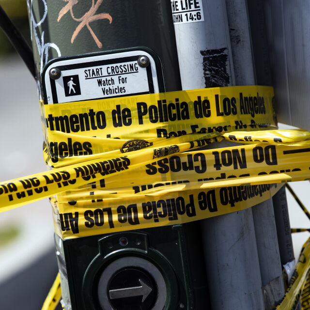Двама тинейджъри загинаха след стрелба в училище до Лос Анджелис