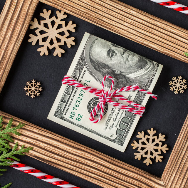 Бързи спестявания: 10 начина да заделите допълнителни пари за Коледа