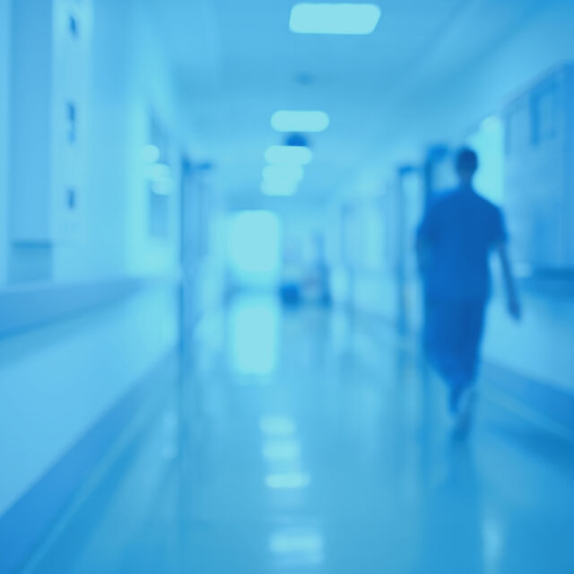 Родители алармират: Прегледът в столичната педиатрична болница отнема часове
