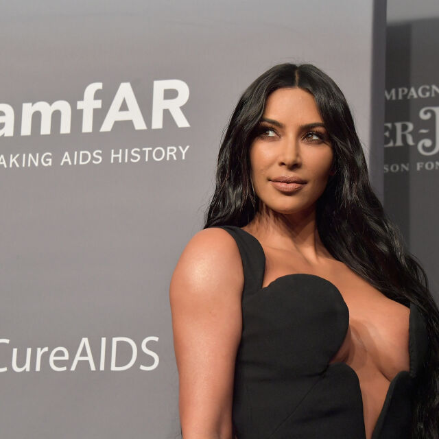 Ким Кардашиян спира с голите снимки – има ли това нещо общо с религията на съпруга ѝ