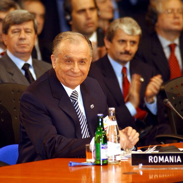 Румънският президент Йон Илиеску на съд заради революцията през 1989 г.