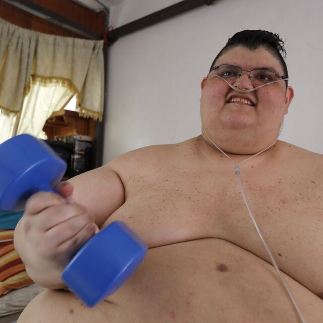 Най-дебелият човек в света отслабна с над 300 кг. (СНИМКИ)