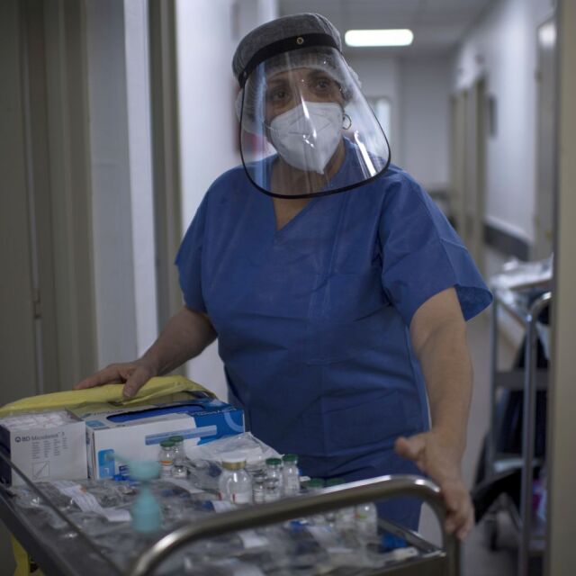 Франция ще удължи извънредното положение заради коронавируса