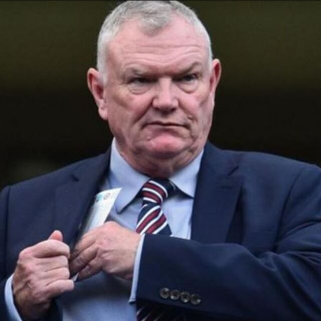 Шефът на английския футбол подаде оставка заради расистки коментар