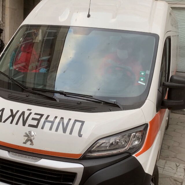 Спешната помощ в Благоевград с линейки, но без шофьори (ОБЗОР)