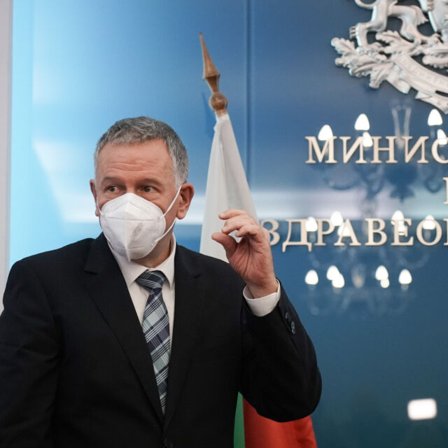 Стойчо Кацаров: Ситуацията е критична и ще бъде такава през следващите 2 седмици