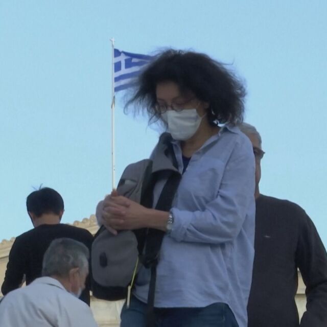 От днес в Гърция: На фризьор или в банка само със зелен сертификат