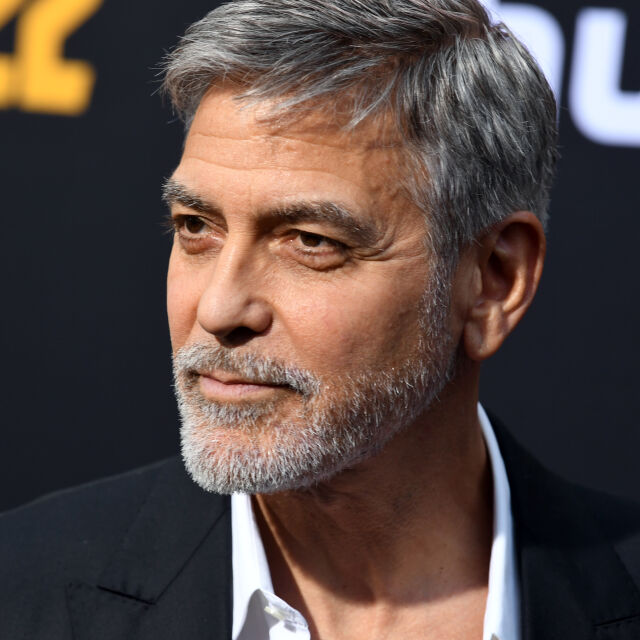 Джордж Клуни моли медиите да не публикуват снимки на децата му