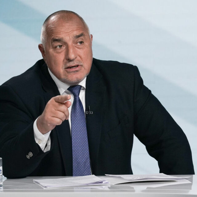 Борисов готов с премиер – различен, отдалечен от ГЕРБ