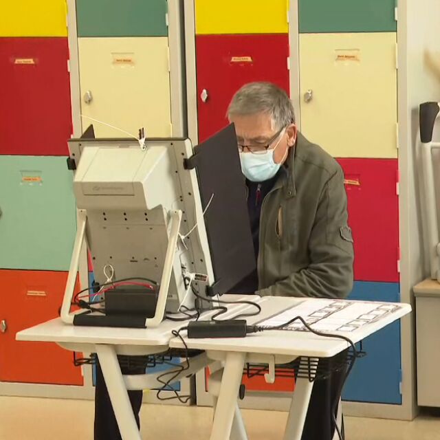 Как протича изборният ден в Бургас?
