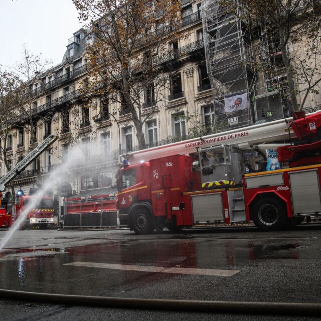 Пожар избухна близо до Операта в Париж