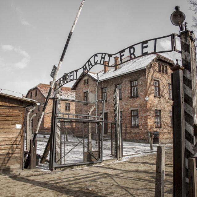Син на герой от Аушвиц иска милиони от Полша за екзекуцията на баща си