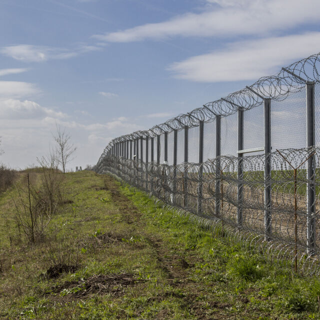 Финландия започва да изгражда ограда по границата с Русия 