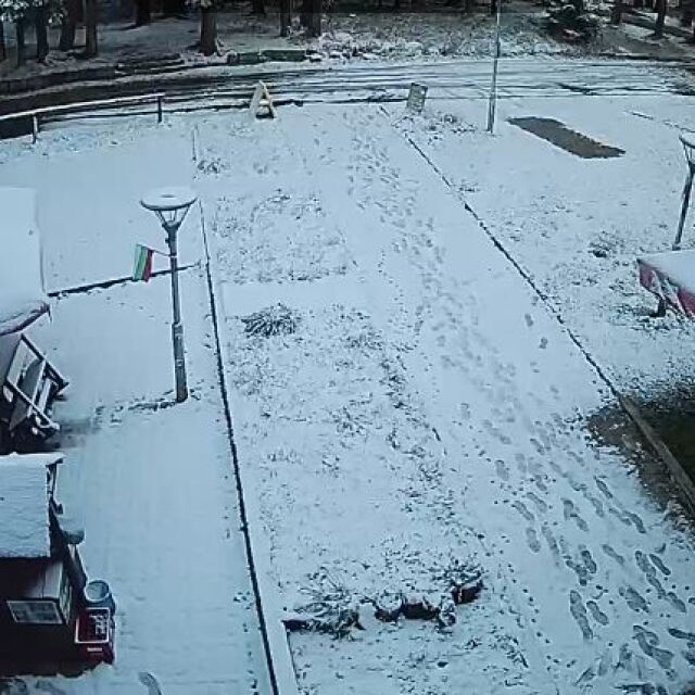6 см снежна покривка на Витоша (ВИДЕО И СНИМКИ)