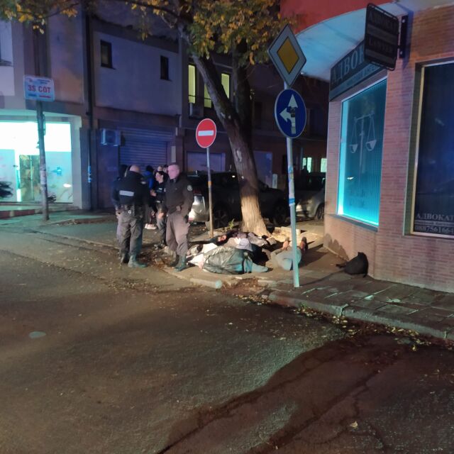 След гонка с полицията: Джип с мигранти катастрофира в центъра на Бургас 
