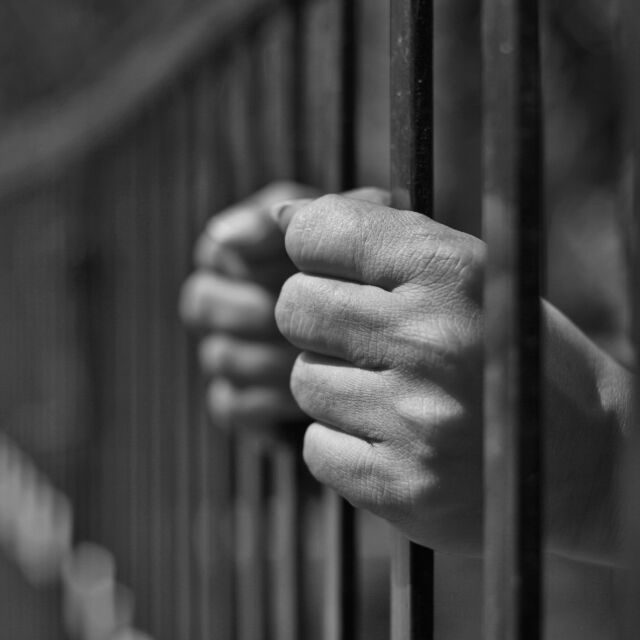 Арестуваните нигерийци и ганайци за продажба на дрога в „Слънчев бряг“ остават в ареста