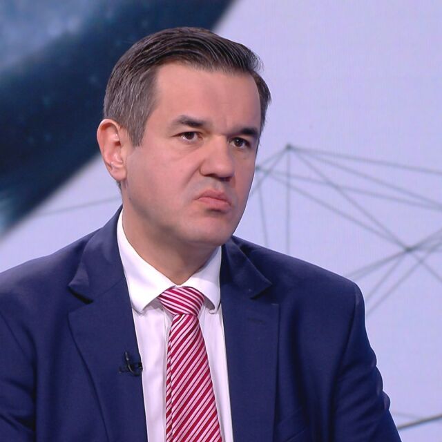 Никола Стоянов: Ще е трудно рафинерията ни да се снабдява с различен от руския петрол