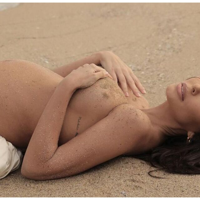 Плеймейтка на плажа - Николета Лозанова е бременна. Вижте снимки