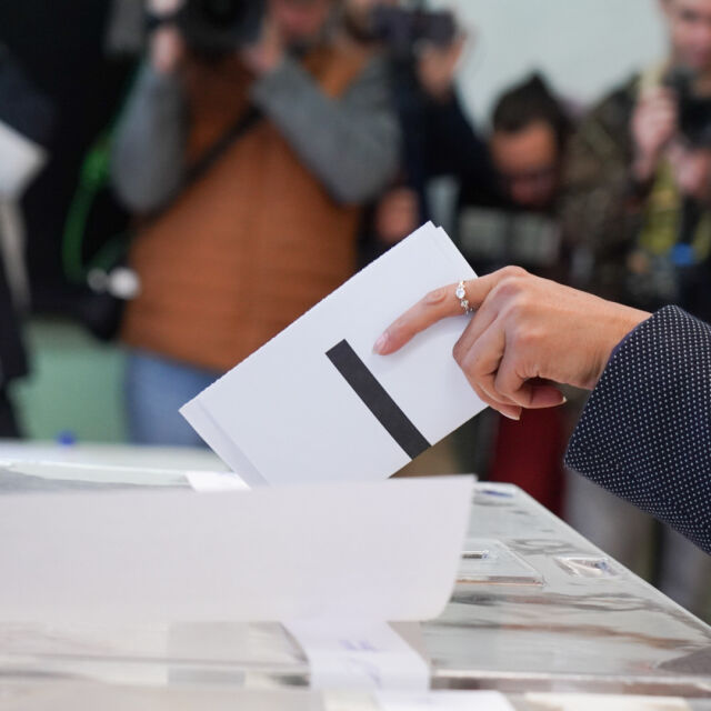 „Алфа Рисърч“ за изборите за НС: ГЕРБ-СДС са фаворит, ПП-ДБ са „донор“