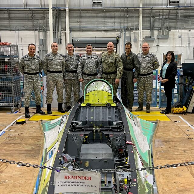 Наша делегация посети завода за производство на F-16