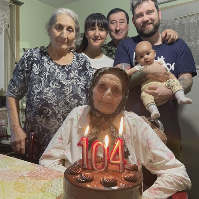 Баба Севда, която празнува 104-тия си рожден ден: Да е мир, да се обичат младите (ВИДЕО)