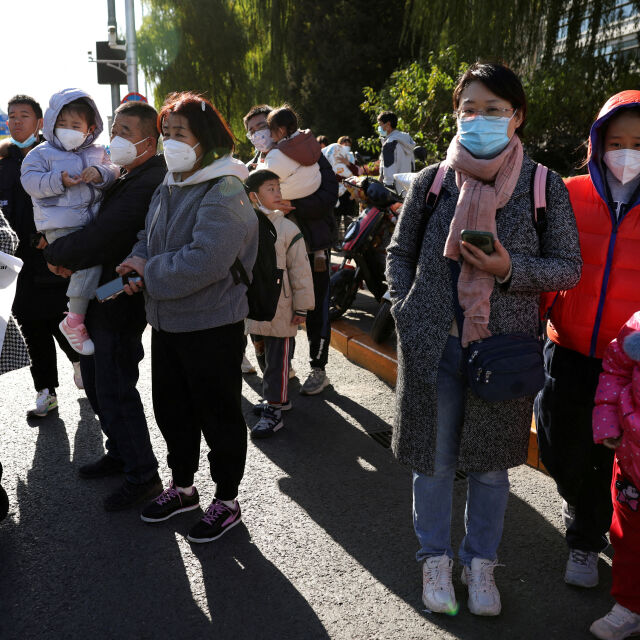 „Особено много случаи“: Китай иска повече клиники и приемни часове заради недиагностицирана пневмония