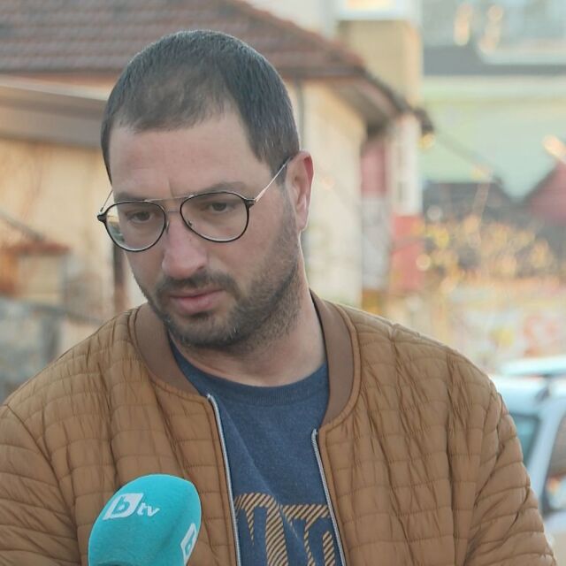 Викайки неволята: Мъж почисти със собствена техника един от кварталите на Добрич