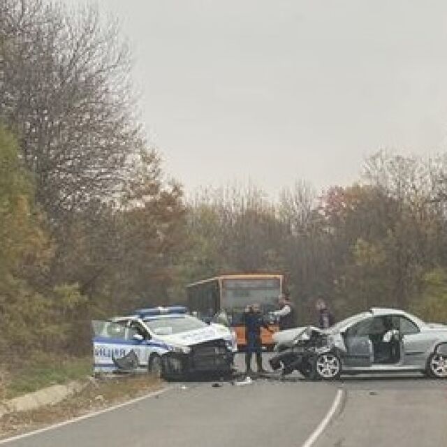  Катастрофа сред патрулка и кола в София 