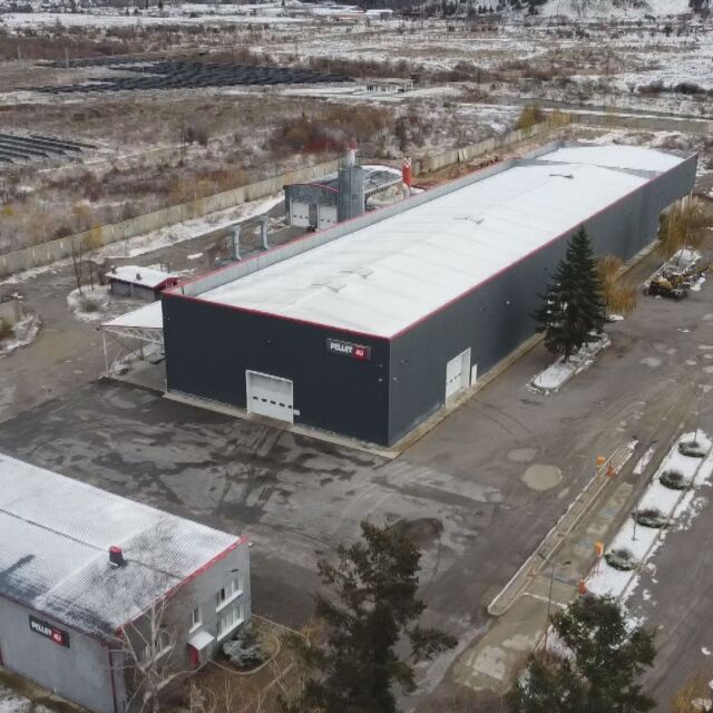  Разследване на bTV: Защо италиански вложители у нас нямат достъп до завода си? 