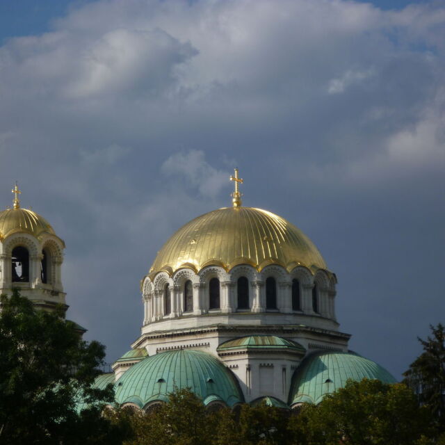 Заради COVID-19: Литургиите от храма „Св. Александър Невски“ ще се излъчват онлайн