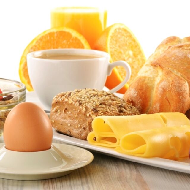 Редовната закуска е важна за успешен и енергичен ден 