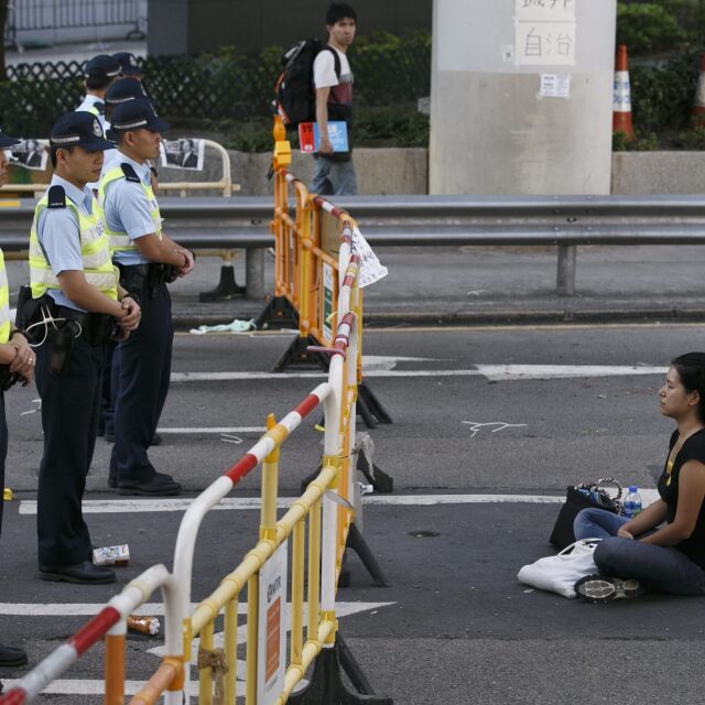 Хонконг отмени законопроекта за екстрадицията в Китай