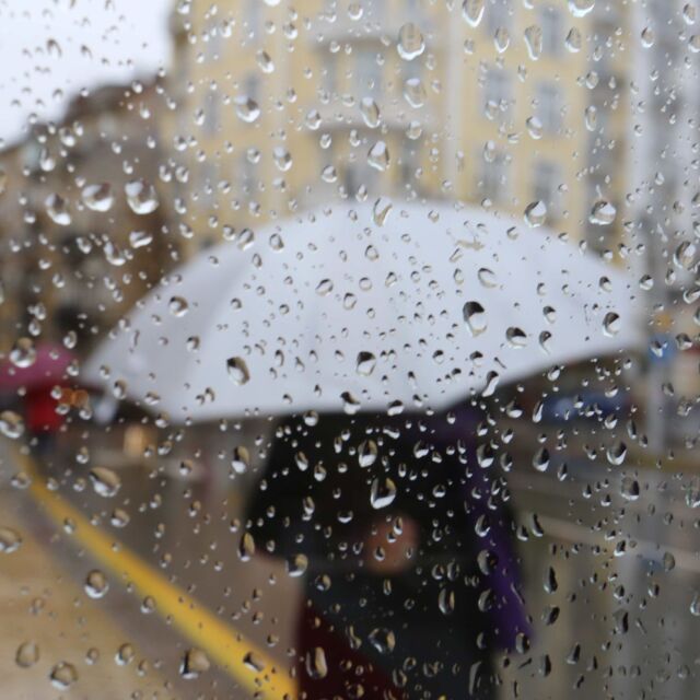 Значителни валежи и застудяване в Западна България утре