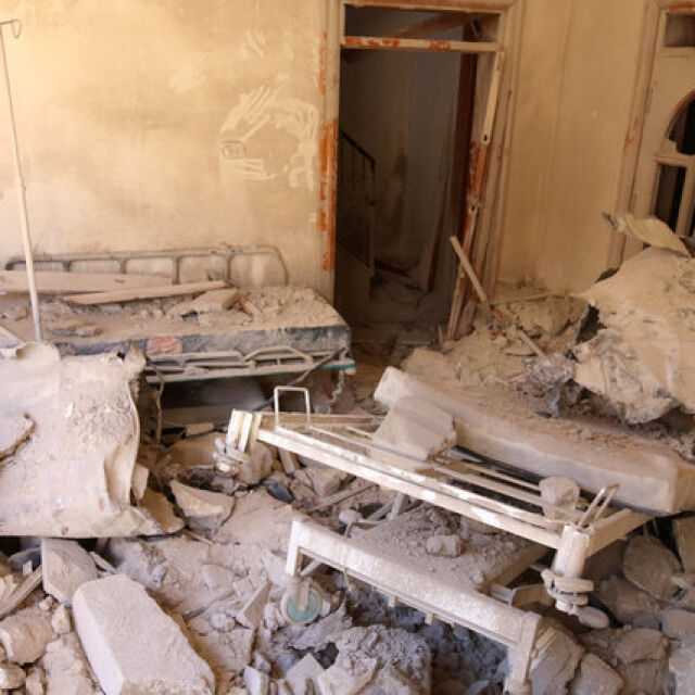 ЕС определи бомбардировките в Алепо като „военни престъпления“