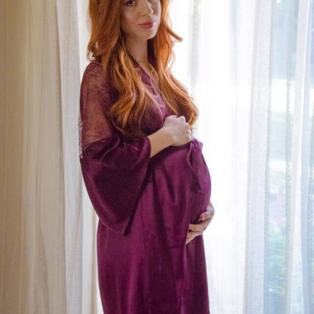 Илиана Раева показа бременната си дъщеря (ГАЛЕРИЯ)