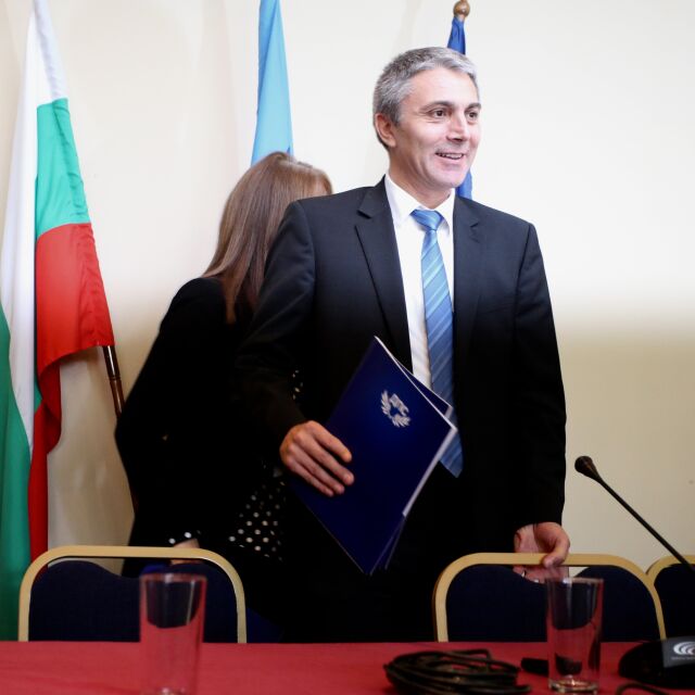 ДПС подкрепи кандидатурата на Пламен Орешарски за президент