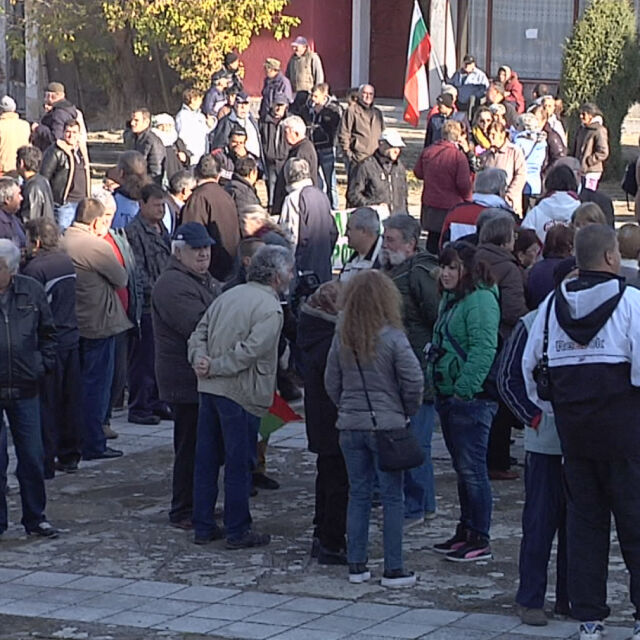 Разпити и напрежение след протеста срещу бежанците в Бояново