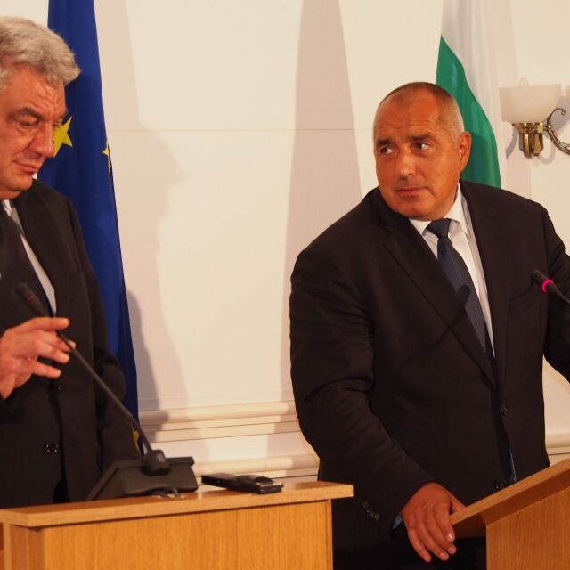 България и Румъния могат да влязат в Шенген до една година