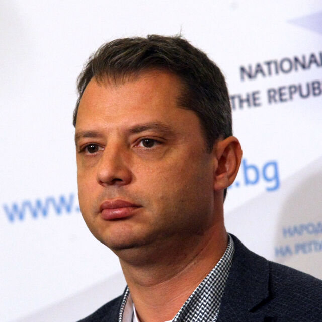 Депутатите отхвърлиха оставката на Делян Добрев