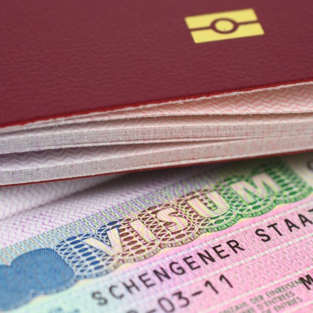 България и Румъния получават частичен достъп до визовата система на Шенген