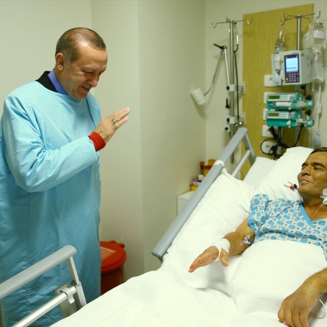 Наим вече се усмихва, Ердоган до леглото му (СНИМКИ)