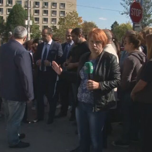Медици и пациенти отново демонстрираха в подкрепа на болницата във Враца