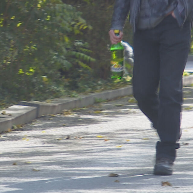 Общински съветници в София са срещу забраната за бира в парковете