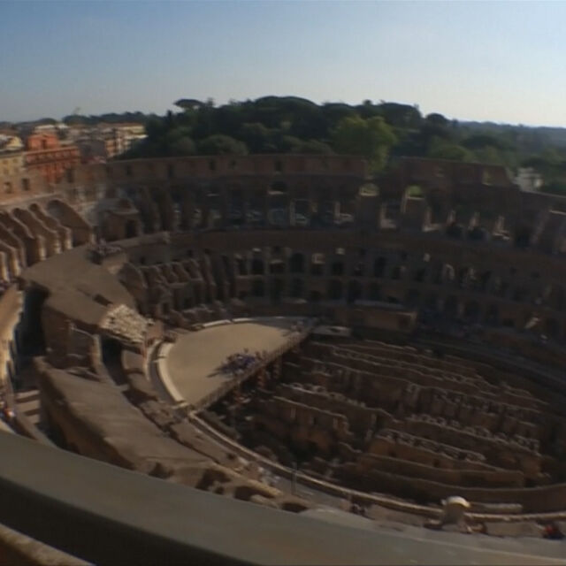 Поглед към Колизеума в Рим през очите на някогашните плебеи