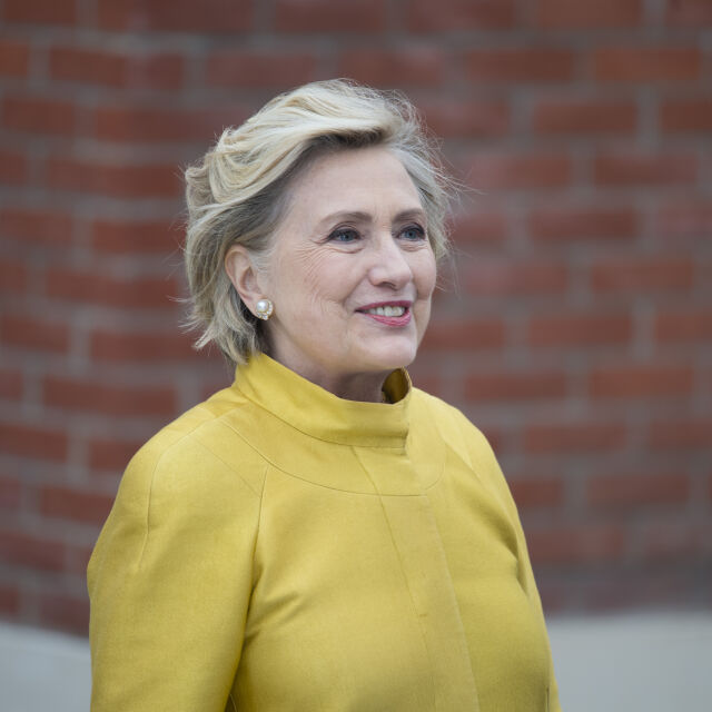 Защо Хилари Клинтън е шокирана от времето, което прекарва в разкрасяване