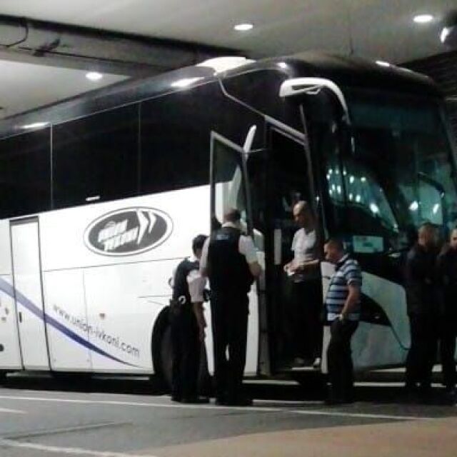 Български пътници на бунт заради пиян шофьор в автобуса им от Лондон