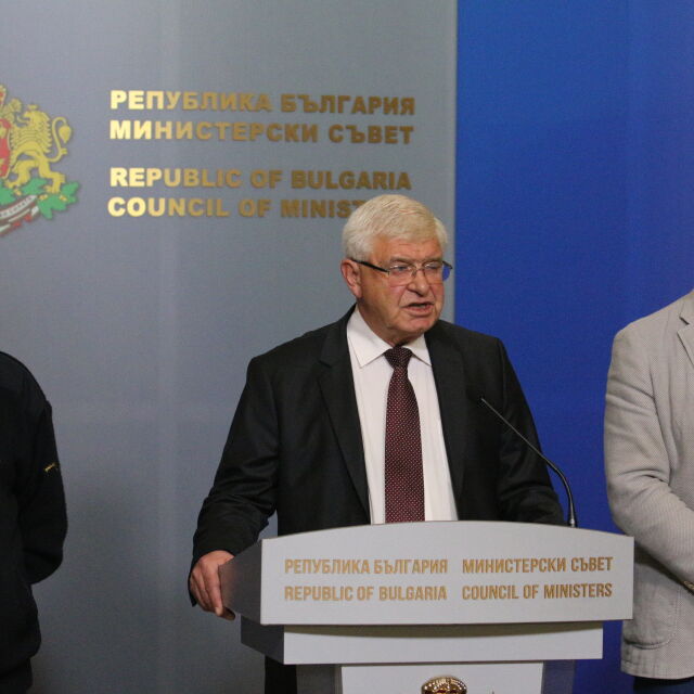 Здравният министър Кирил Ананиев: Няма да подавам оставка 